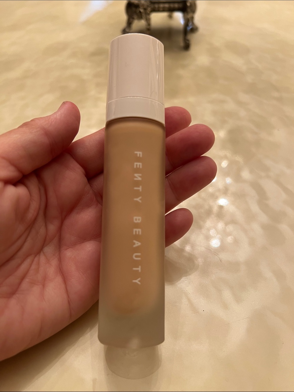 Fenty Beauty Foundation - 185 pro filt’r soft white
